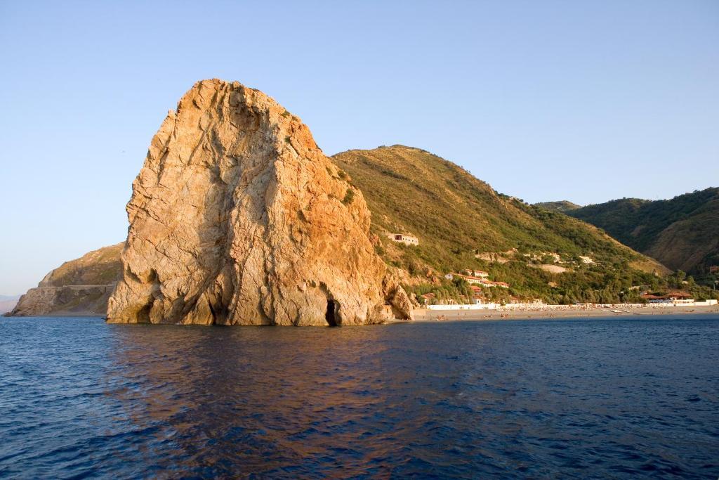 Th Gioiosa Mare - Capo Calava Village Gioiosa Marea Exterior photo